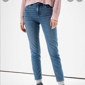 American Eagle AE Mom Jean